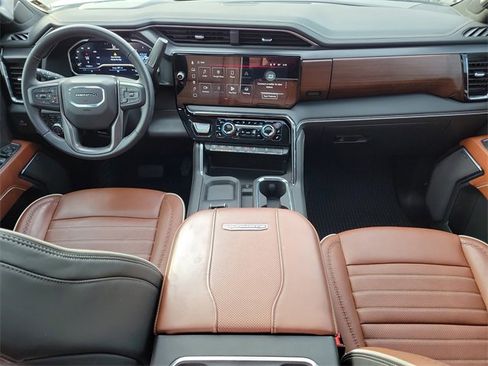 Used 2024 GMC Sierra 2500 Denali Ultimate image 16