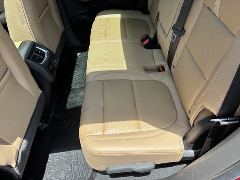 Used 2020 Chevrolet Blazer Premier w/ Driver Confidence II Package FWD image 15