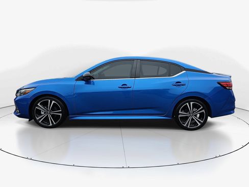 Used 2023 Nissan Sentra SR w/ Electronics Package FWD image 6