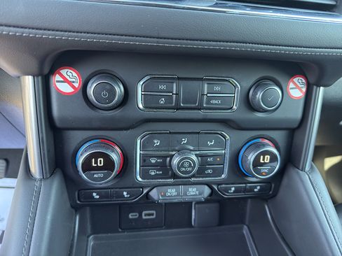 Used 2024 Chevrolet Suburban LT image 16