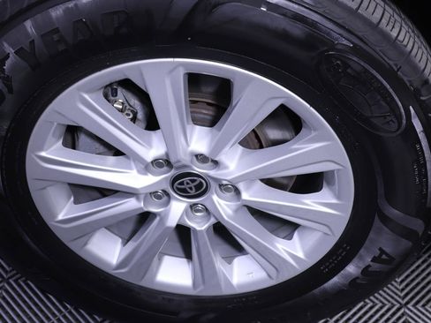 Used 2024 Toyota Grand Highlander Limited image 28