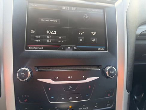 Used 2014 Ford Fusion SE w/ Equipment Group 202A FWD image 17