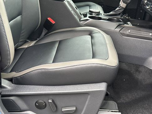 New 2025 Ford Bronco Outer Banks image 13