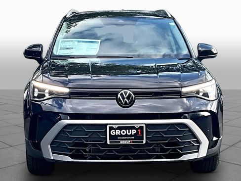 New 2026 Volkswagen Taos SE FWD image 3