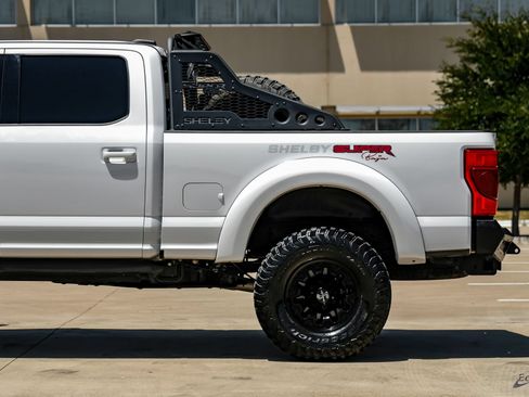 Used 2022 Ford F250 Lariat w/ Lariat Ultimate Package AWD/4WD image 10