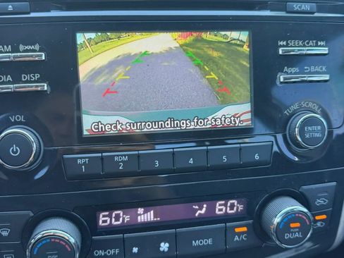 Used 2015 Nissan Altima 2.5 SV w/ Convenience Package FWD image 20