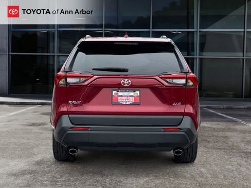 Used 2024 Toyota RAV4 XLE Premium FWD image 10