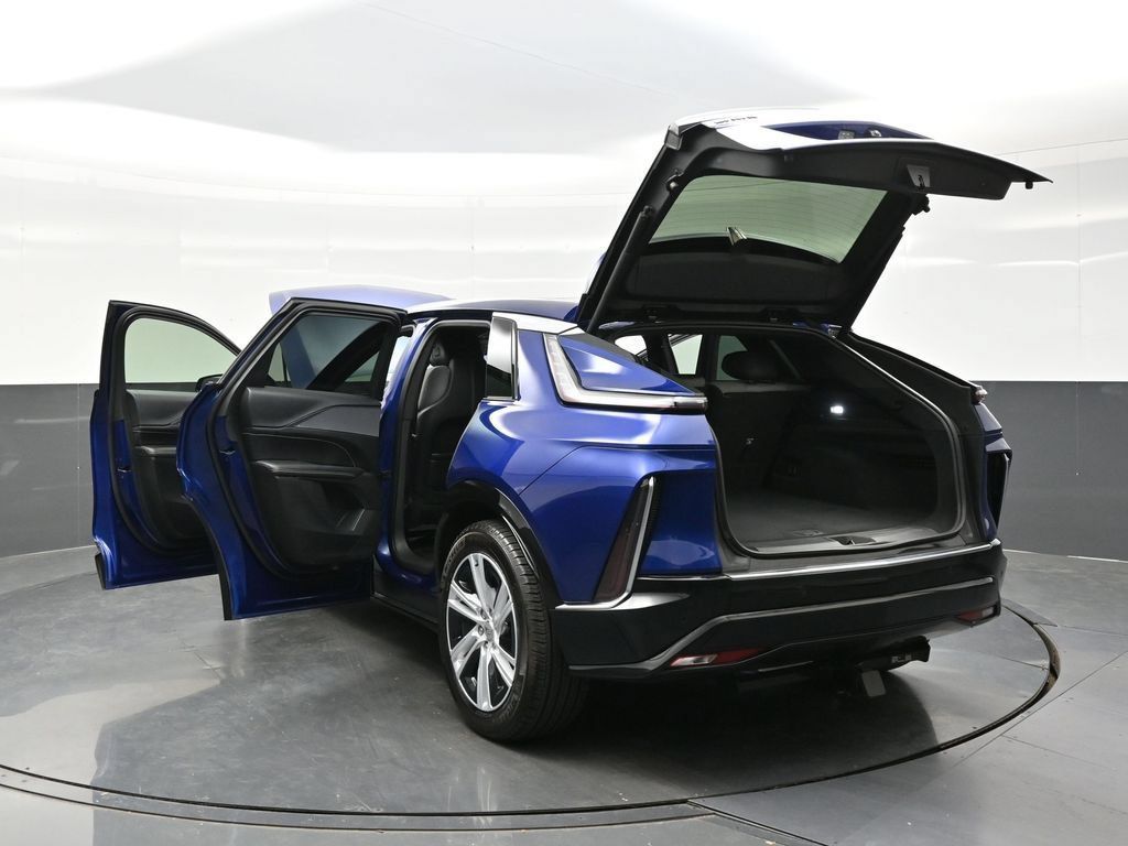Certified 2024 Cadillac Lyriq Tech AWD/4WD image 34