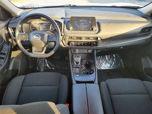 Certified 2025 Nissan Rogue S image 9