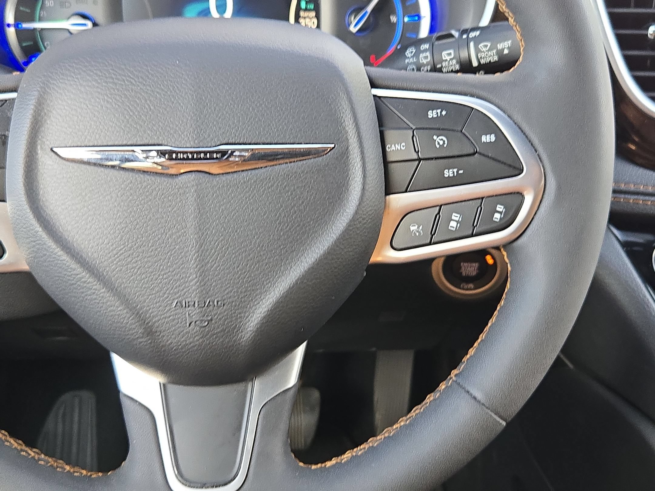 Used 2022 Chrysler Pacifica Pinnacle FWD image 22