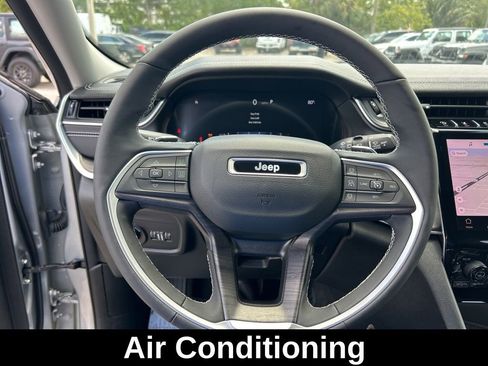 Certified 2024 Jeep Grand Cherokee L Limited RWD image 16