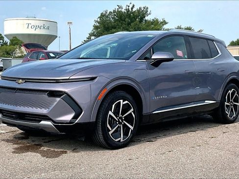 Used 2025 Chevrolet Equinox EV LT FWD image 7