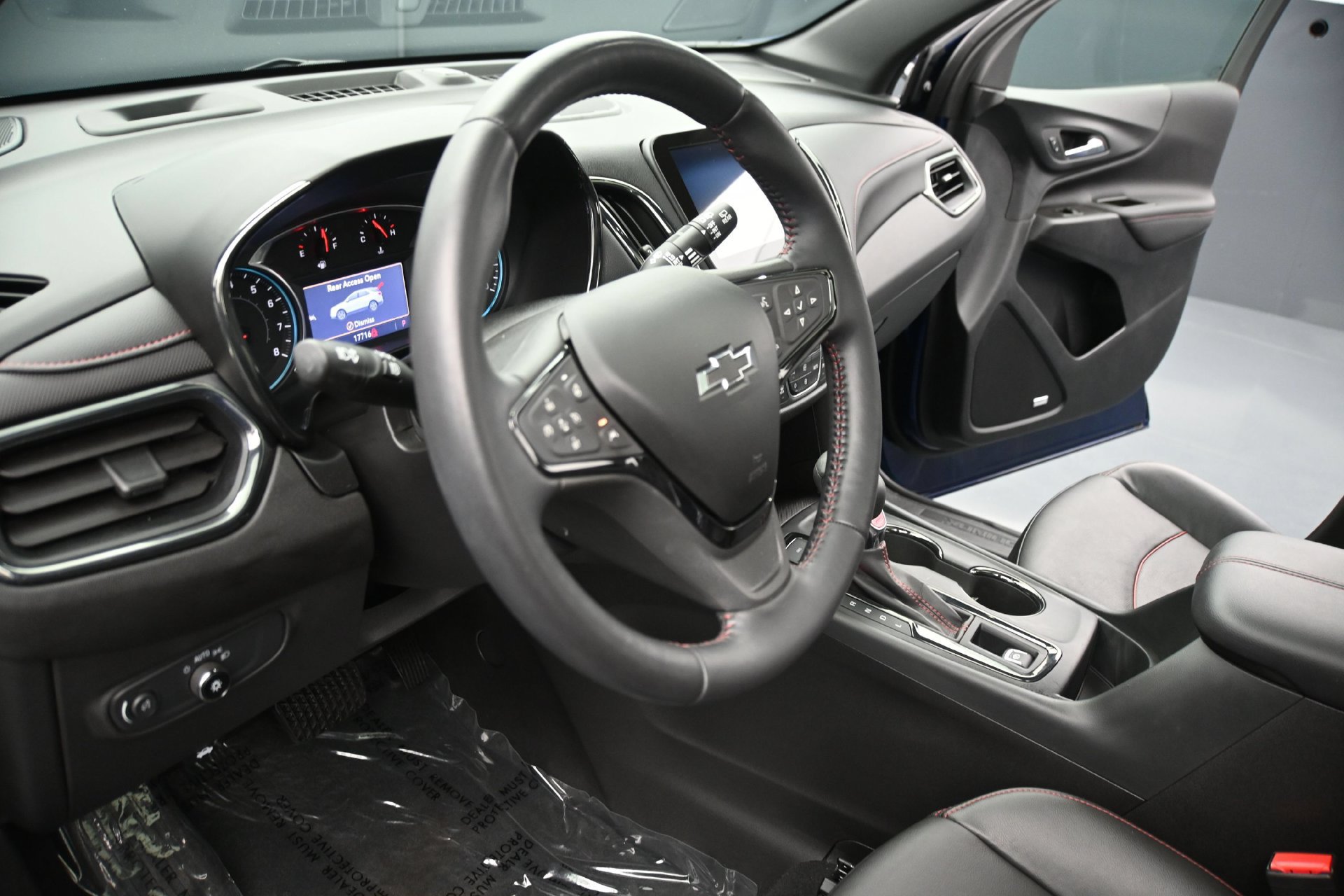 Used 2022 Chevrolet Equinox RS w/ RS Leather Package AWD/4WD image 21