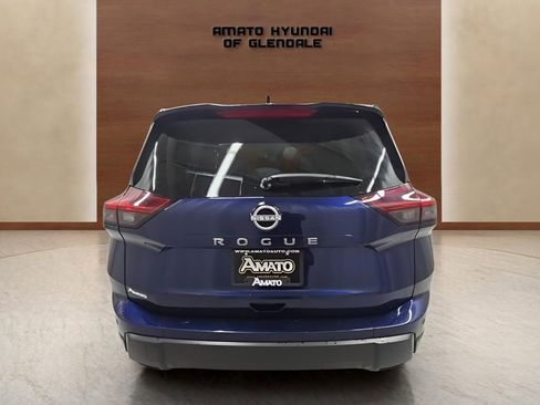 Used 2025 Nissan Rogue SV image 5