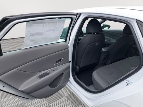 New 2026 Hyundai Elantra Blue image 13