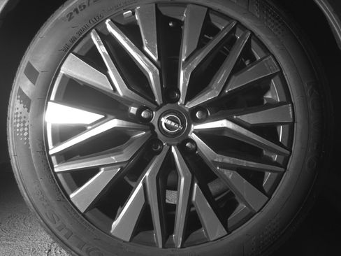 Used 2025 Nissan Altima 2.5 SV image 15