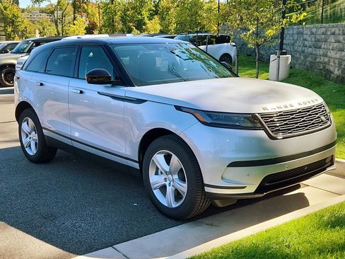 Used 2025 Land Rover Range Rover Velar S image 10