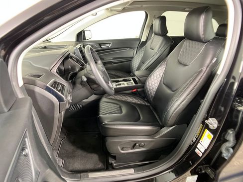 Certified 2024 Ford Edge Titanium image 29