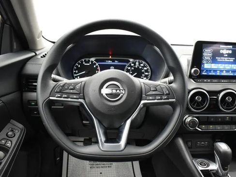 Used 2025 Nissan Sentra SV image 19