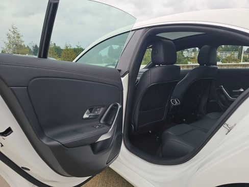 Used 2025 Mercedes-Benz CLA 250 4MATIC image 18