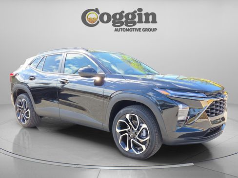 New 2026 Chevrolet Trax RS w/ Driver Confidence Package image 8