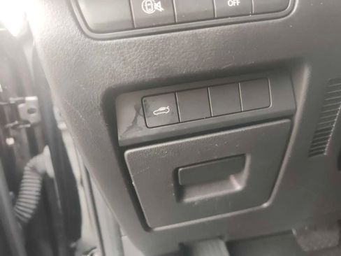 Used 2025 MAZDA MAZDA3 s FWD image 13