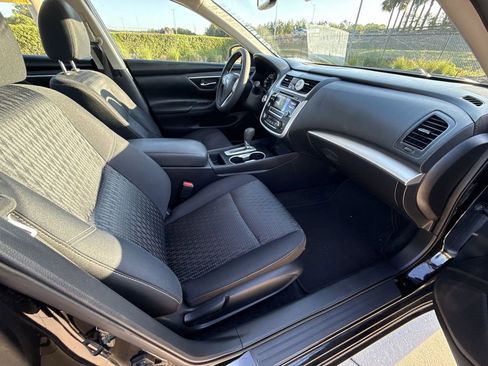 Used 2017 Nissan Altima 2.5 SV w/ Convenience Package FWD image 15