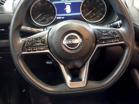 Used 2024 Nissan Sentra SV image 18