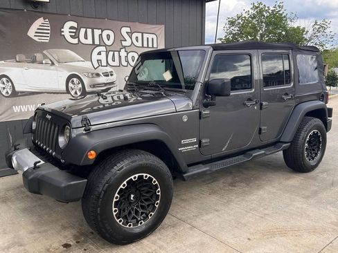 Used 2017 Jeep Wrangler Unlimited Sport w/ Quick Order Package 24S AWD/4WD image 4