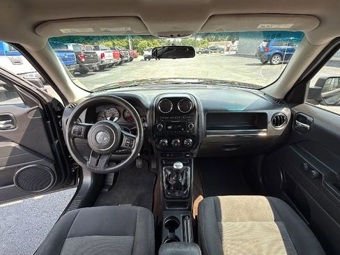 Used 2014 Jeep Patriot Sport image 13