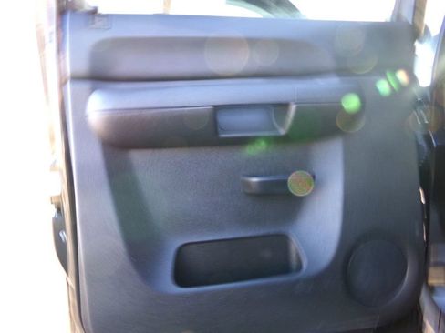 Used 2012 GMC Sierra 2500 SLE w/ SLE Preferred Package image 11