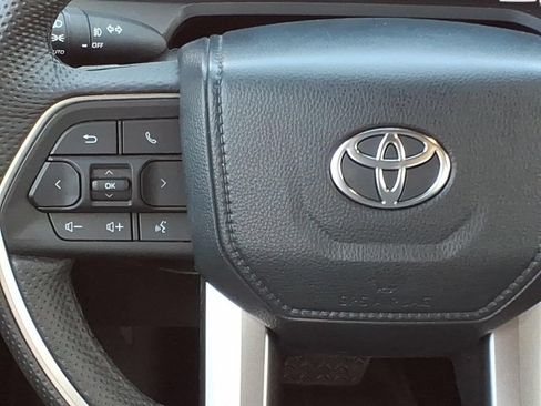 Used 2024 Toyota Tacoma TRD Off-Road w/ TRD Off Road Upgrade Package AWD/4WD image 10