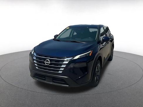 Used 2026 Nissan Rogue SV AWD/4WD image 5
