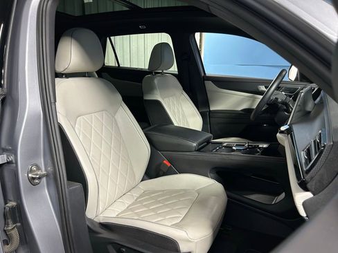 Used 2024 Volkswagen Atlas Cross Sport SEL Premium R-Line AWD/4WD image 50