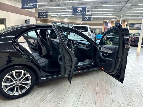Used 2018 Mercedes-Benz C 300 Sedan image 9