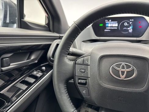 Used 2024 Toyota bZ4X XLE image 21