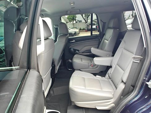 Used 2020 Chevrolet Tahoe LT w/ Luxury Package RWD image 14