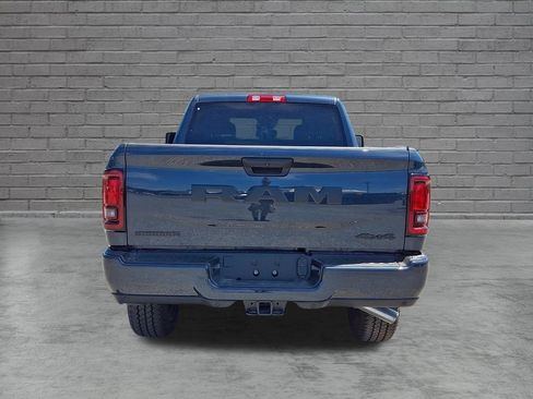 New 2026 RAM 2500 Big Horn AWD/4WD image 7