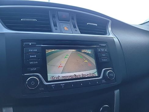 Used 2015 Nissan Sentra SR FWD image 31