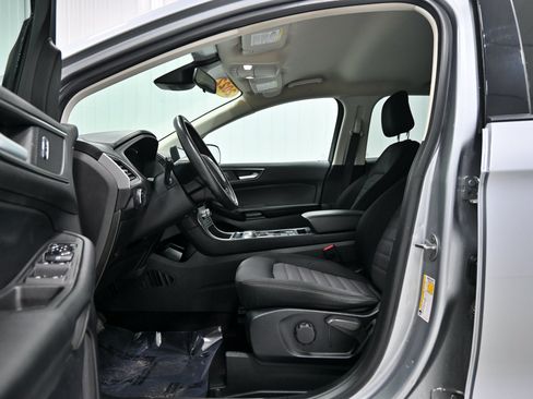 Used 2022 Ford Edge SE AWD/4WD image 5