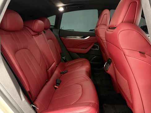 Used 2019 Maserati Levante S GranSport AWD/4WD image 25