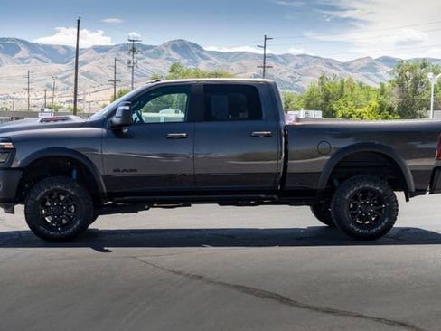 Used 2026 RAM 2500 4x4 Crew Cab image 3