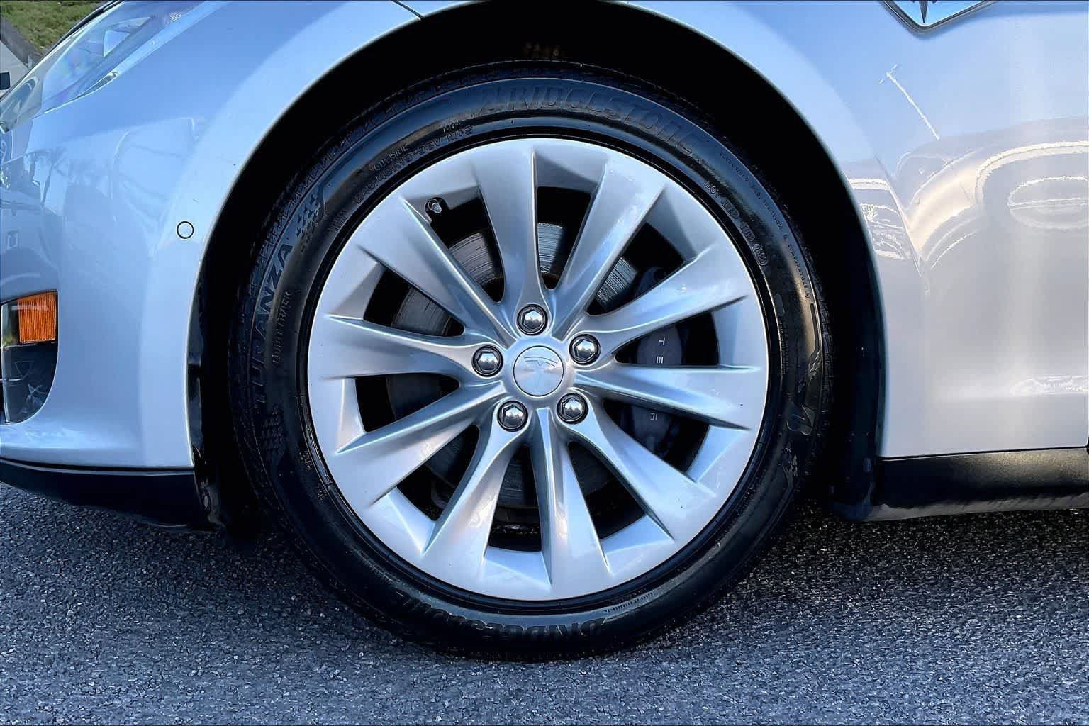 Used 2016 Tesla Model S 70 RWD image 8
