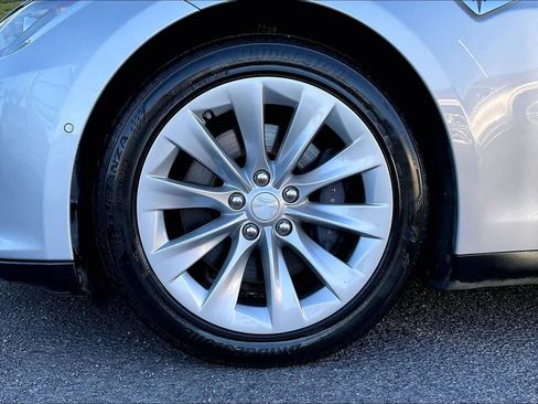 Used 2016 Tesla Model S 70 RWD image 8