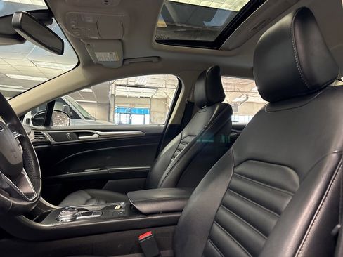 Used 2020 Ford Fusion SEL image 22