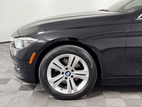 Used 2018 BMW 330i Sedan RWD image 13