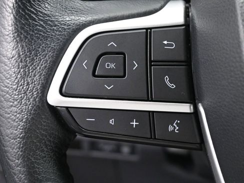 Certified 2024 Toyota Sienna XLE image 17