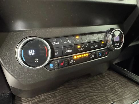 Used 2020 Ford Expedition Limited w/ Equipment Group 301A AWD/4WD image 22