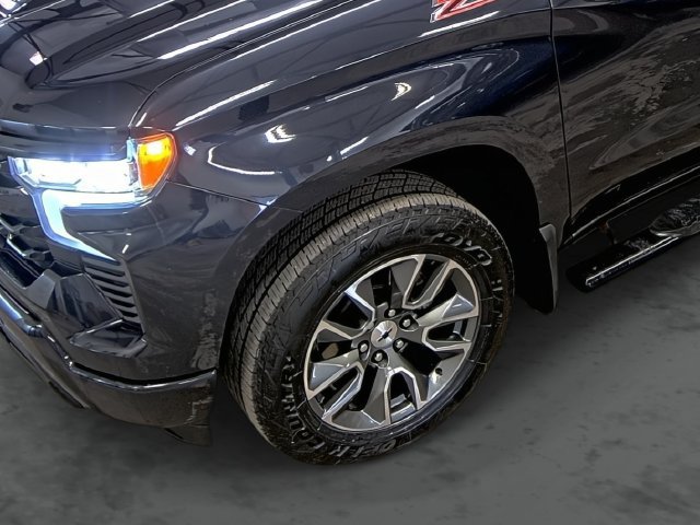 Used 2023 Chevrolet Silverado 1500 RST AWD/4WD image 9