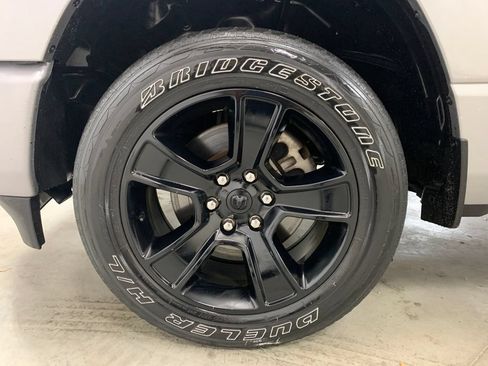 Used 2022 RAM 1500 Big Horn AWD/4WD image 2